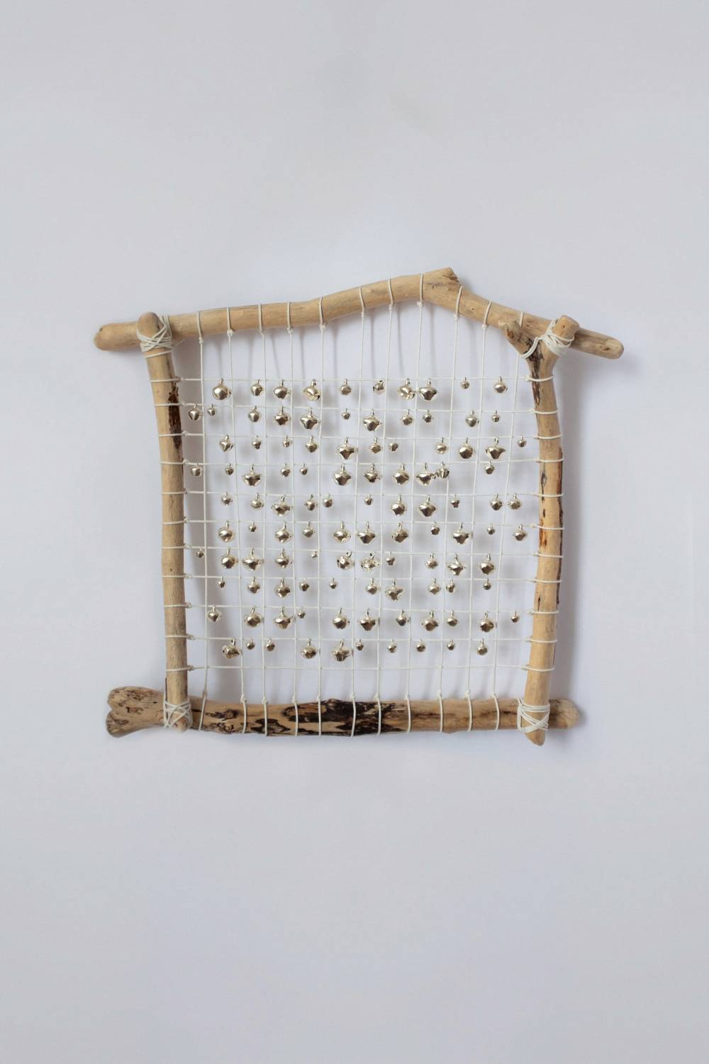 художник Арина Шабанова - Щит «Границы»