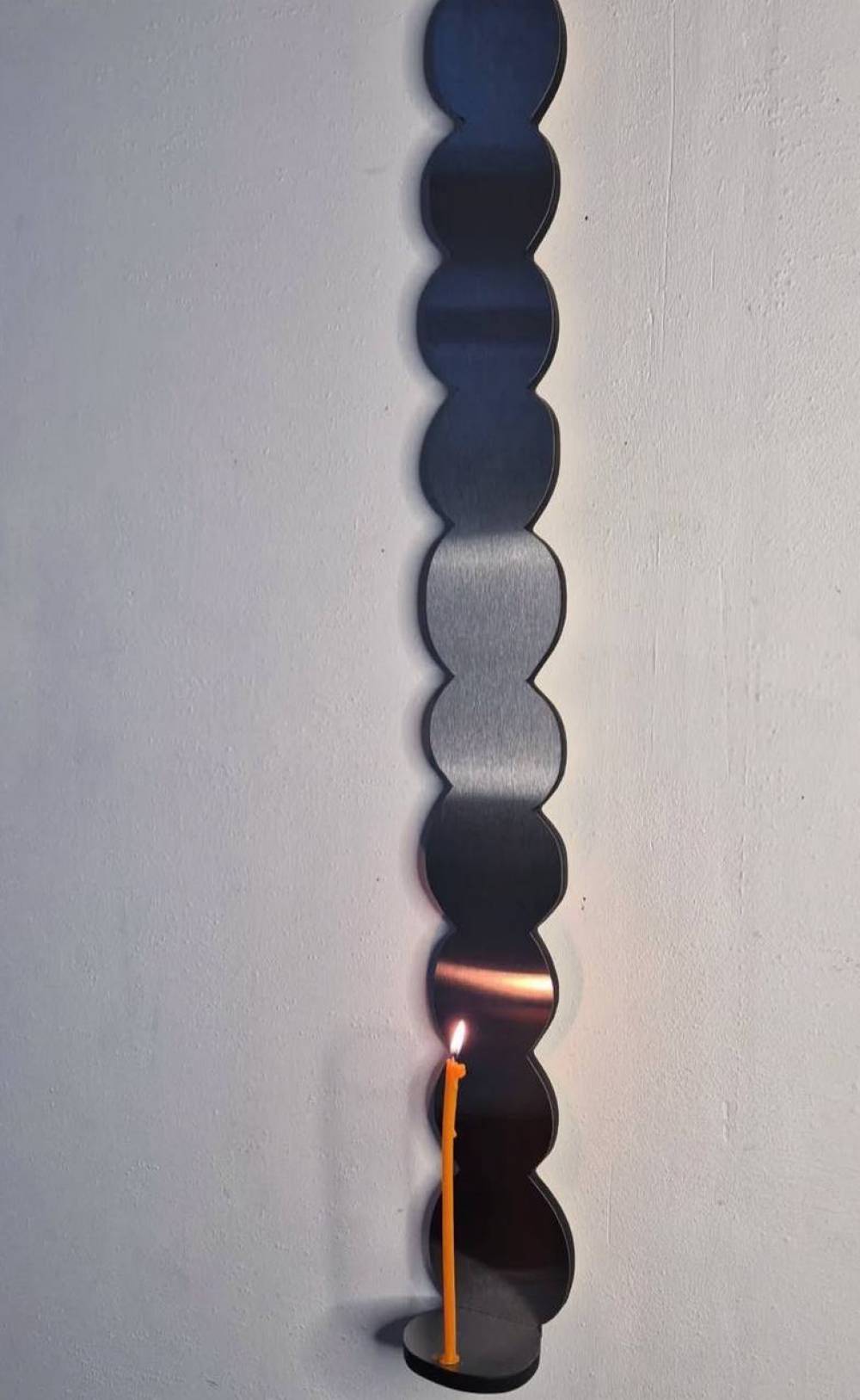 художник Маша Сомик - Подсвечник чёрный