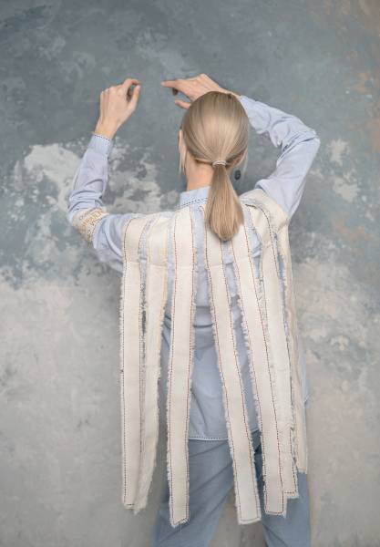 художник Мария Медникова - Рубашка "Береги планету"